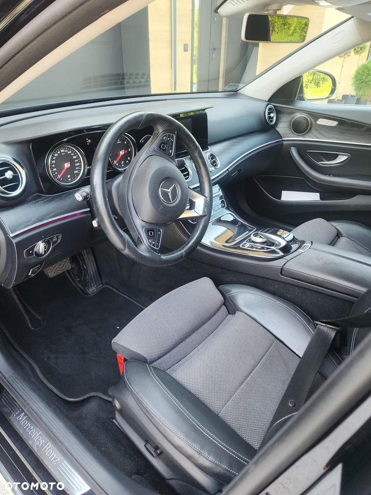 Mercedes-Benz Klasa E 220 d 4-Matic 9G-TRONIC - 8