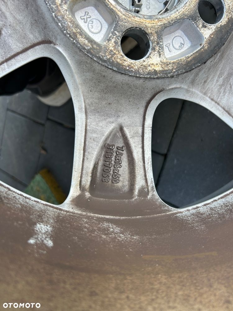 Koła zimowe Felgi Volvo 5x108 ET50 Goodyear 205/55/16 - 9