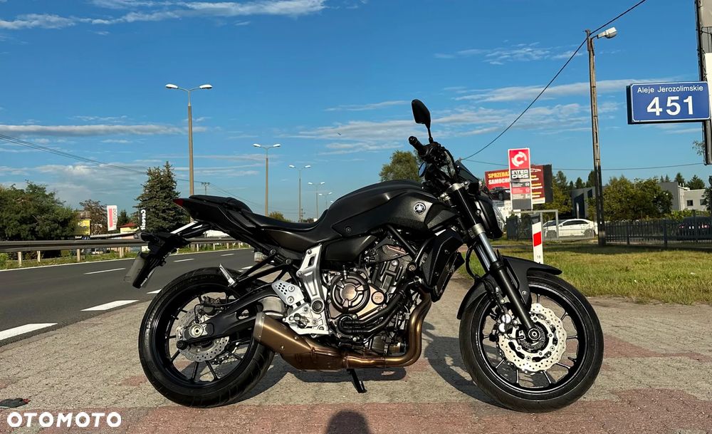 Yamaha MT - 12