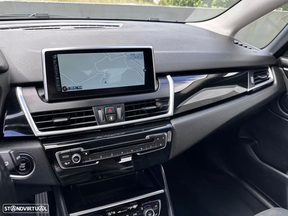 BMW 218 Active Tourer d Line Sport - 41