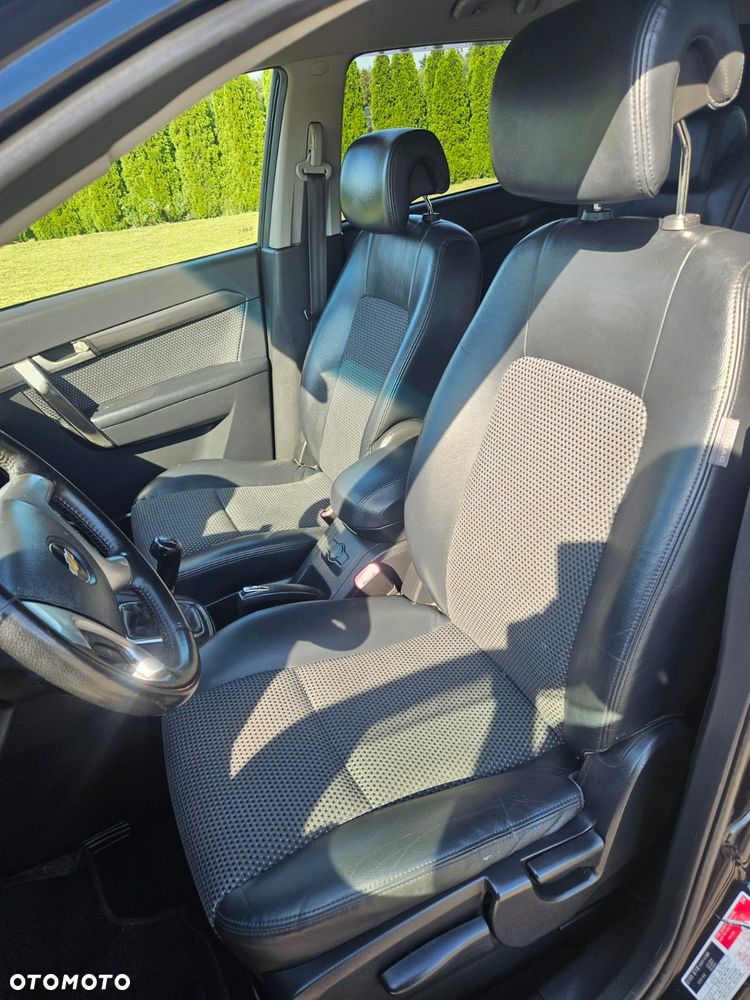 Chevrolet Captiva 2.4 2WD 7 Sitzer LS - 18