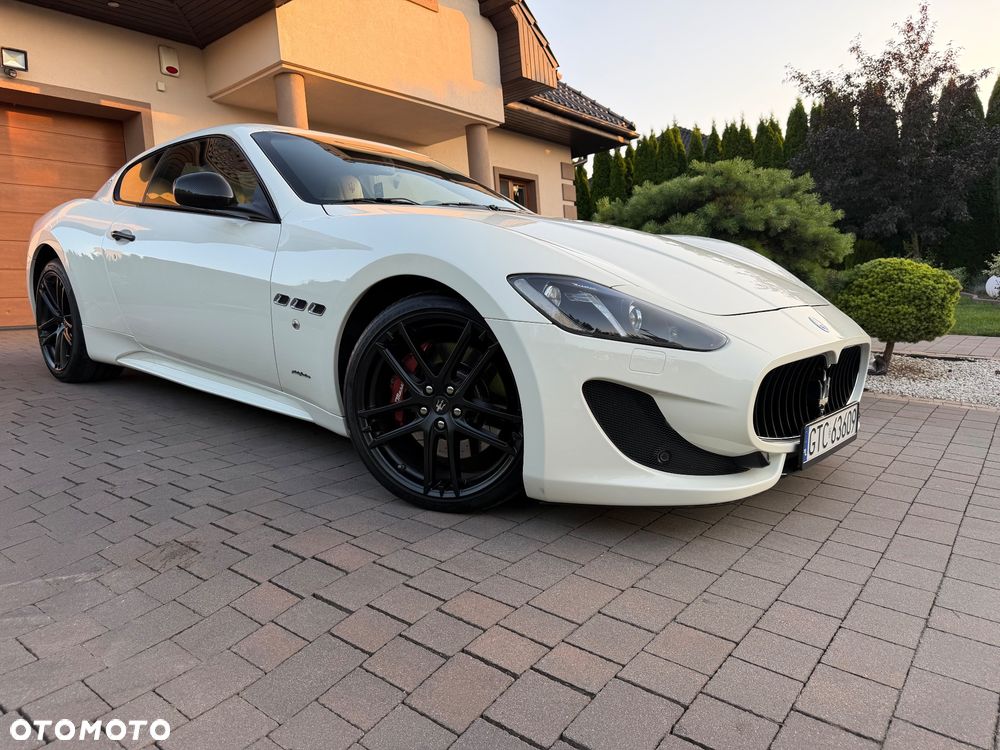 Maserati GranTurismo S Automat - 5