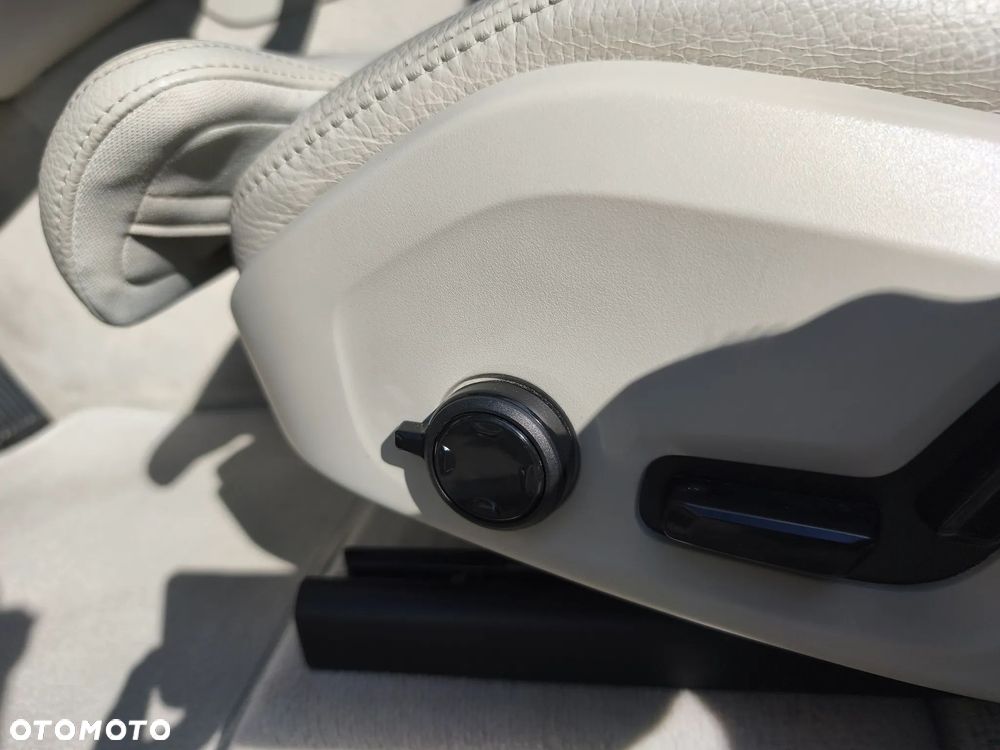 Volvo XC 60 D4 Inscription - 21