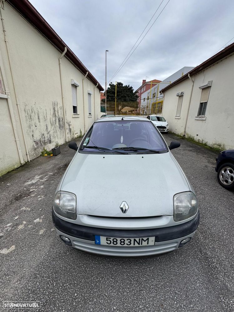 Renault Clio - 7