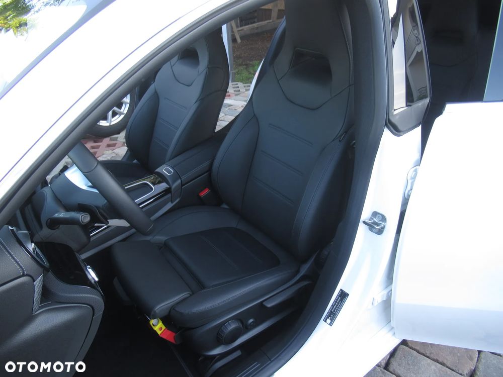 Mercedes-Benz CLA 180 mHEV 7G-DCT - 7
