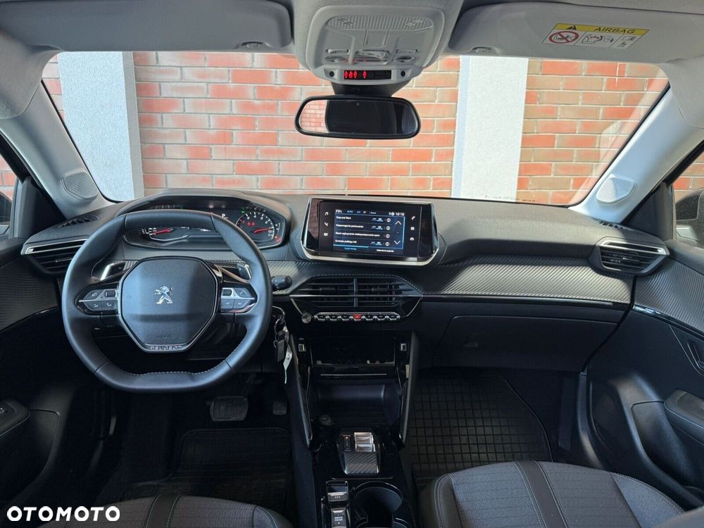 Peugeot 208 - 16