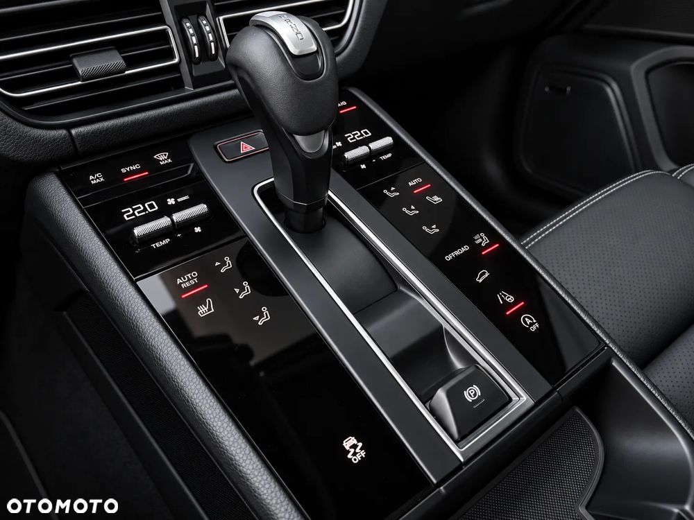 Porsche Macan Standard - 12