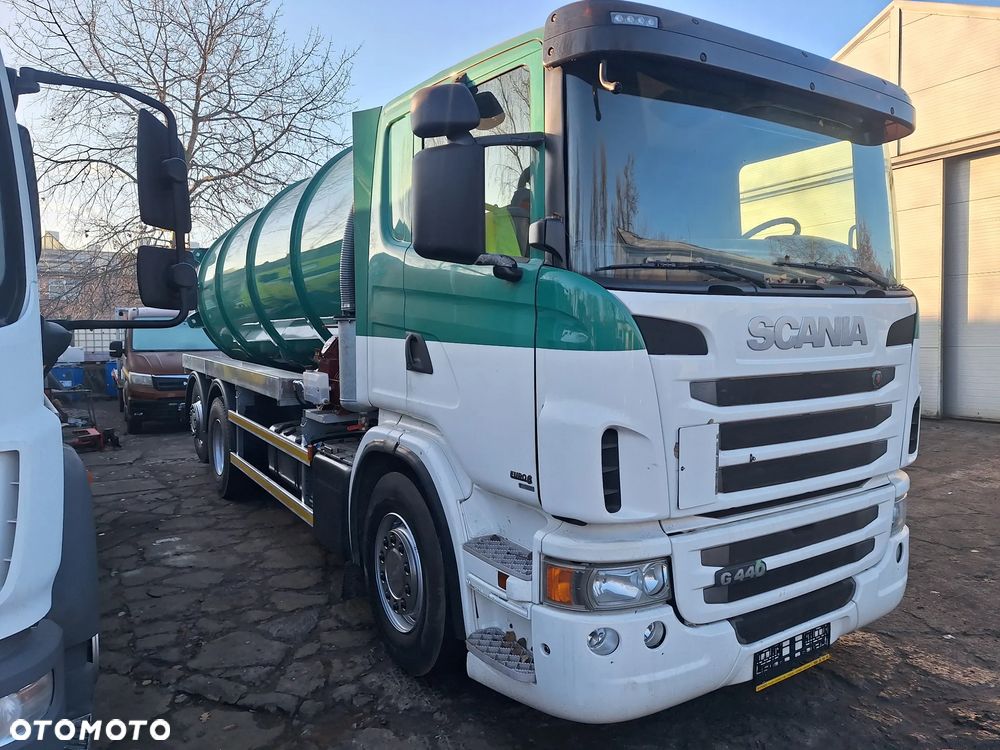 Scania asenizacyjna - 2