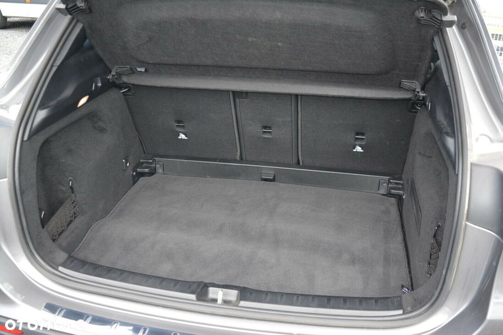 Mercedes-Benz GLA - 30