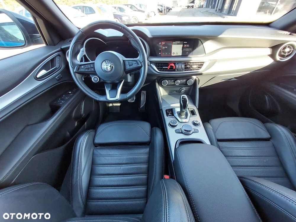 Alfa Romeo Stelvio 2.0 Turbo Veloce Q4 - 11
