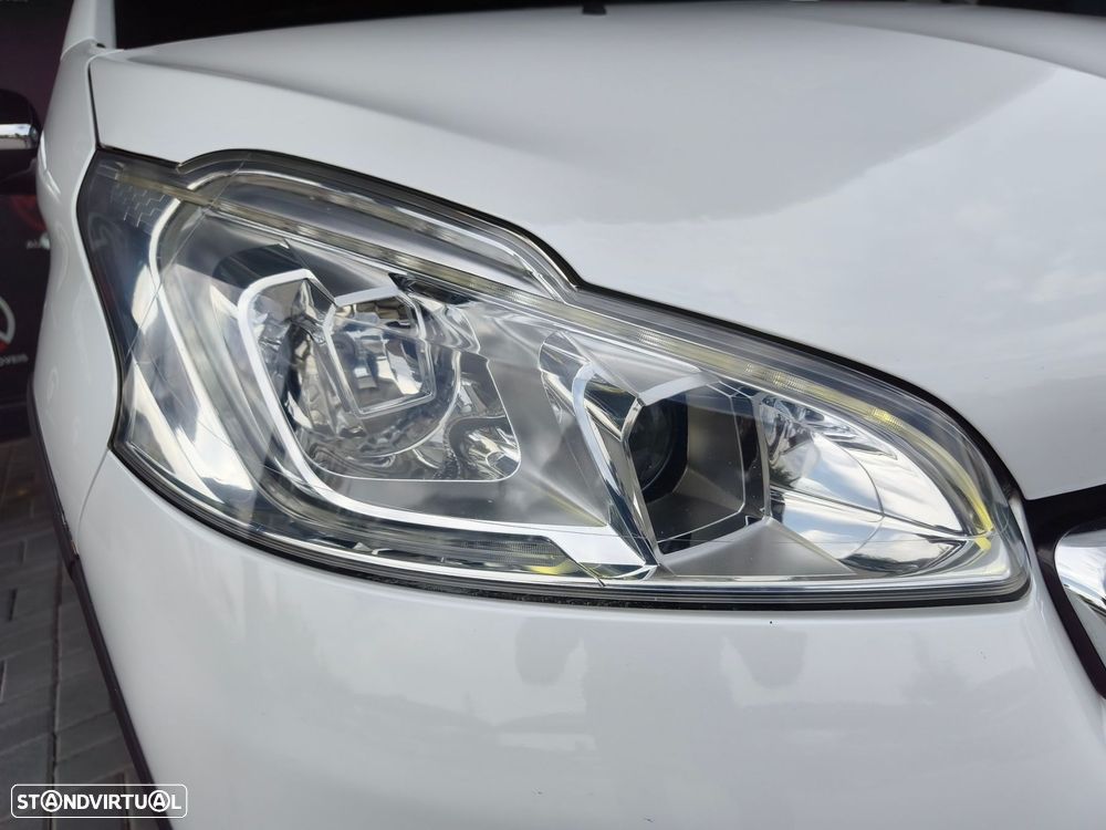 Peugeot 208 1.6 THP GTi - 39