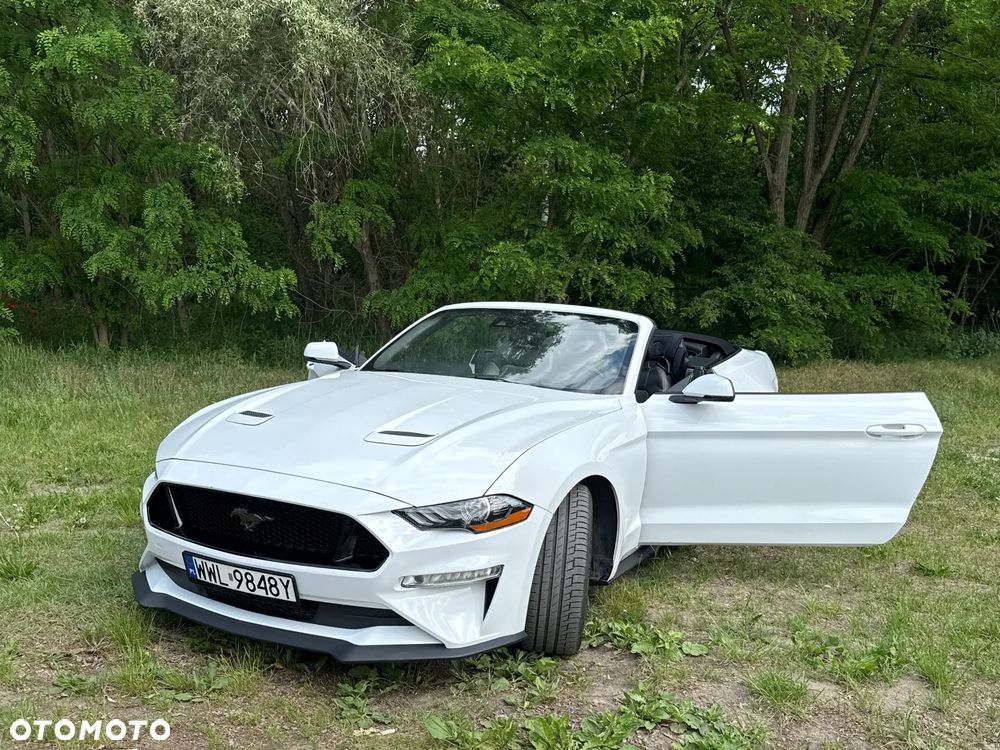 Ford Mustang - 4
