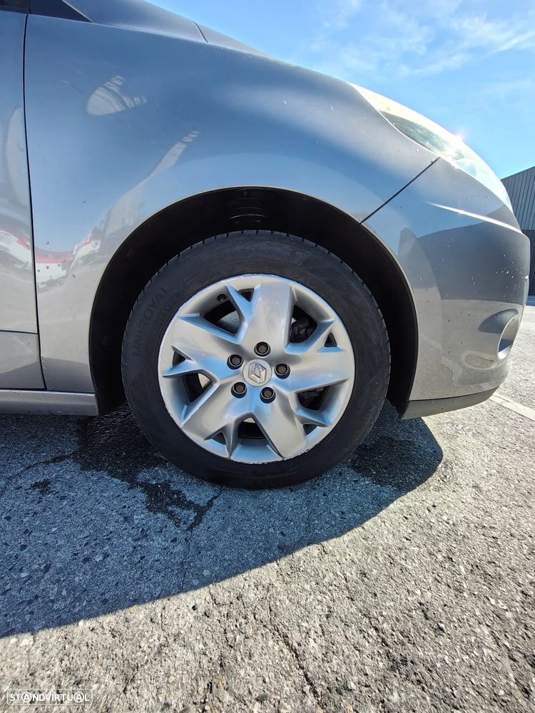 Renault Scenic 2011 photo 5