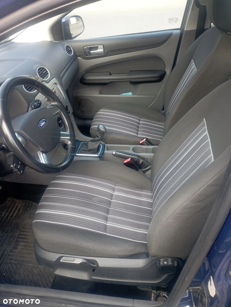 Ford Focus 1.6 Trend - 5
