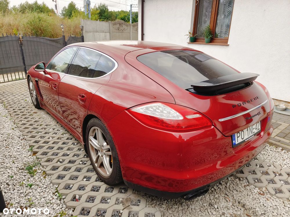 Porsche Panamera 4S - 4
