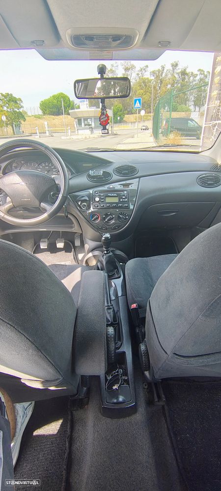 Ford Focus SW - 14