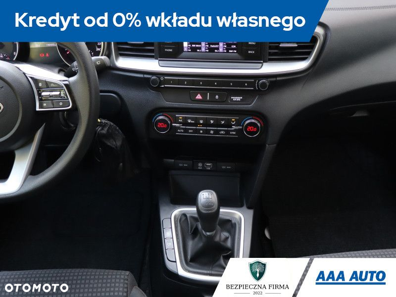 Kia Ceed - 13