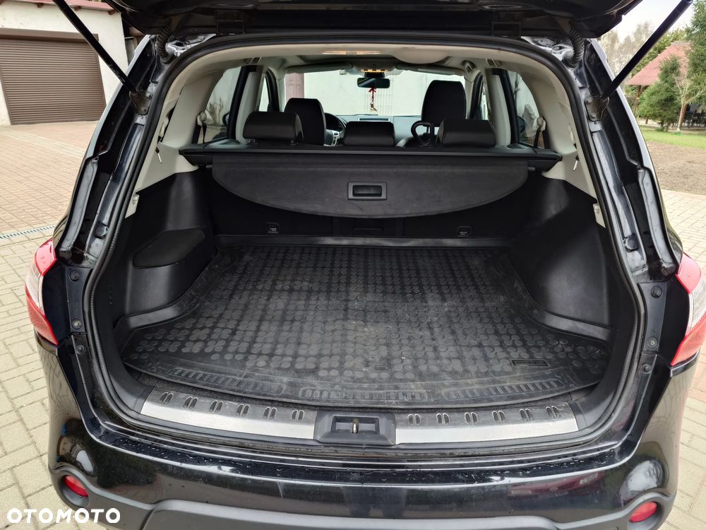 Nissan Qashqai+2 2.0 dCi DPF 4x4 tekna - 11