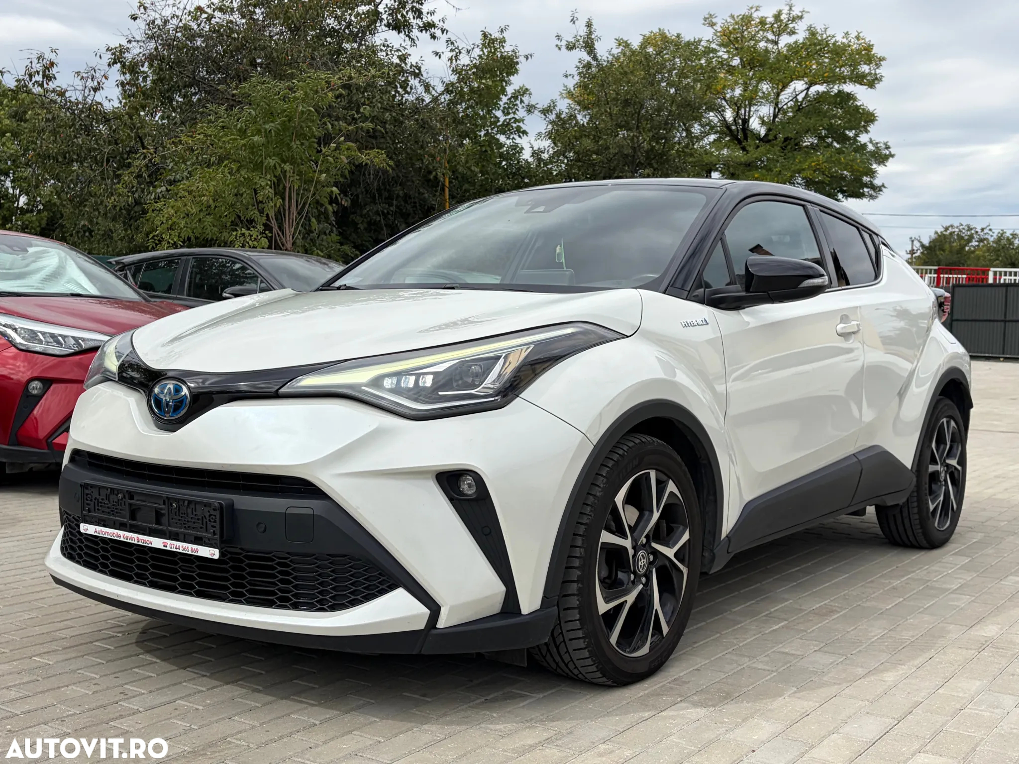 Toyota C-HR Hybrid Lounge - 9