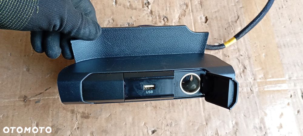 Gniazdo złącze USB Kia Picanto III Lift 84620-G6220CA - 7