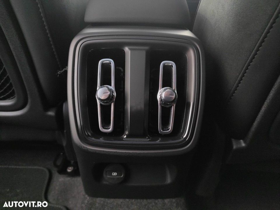 Volvo XC 40 - 19