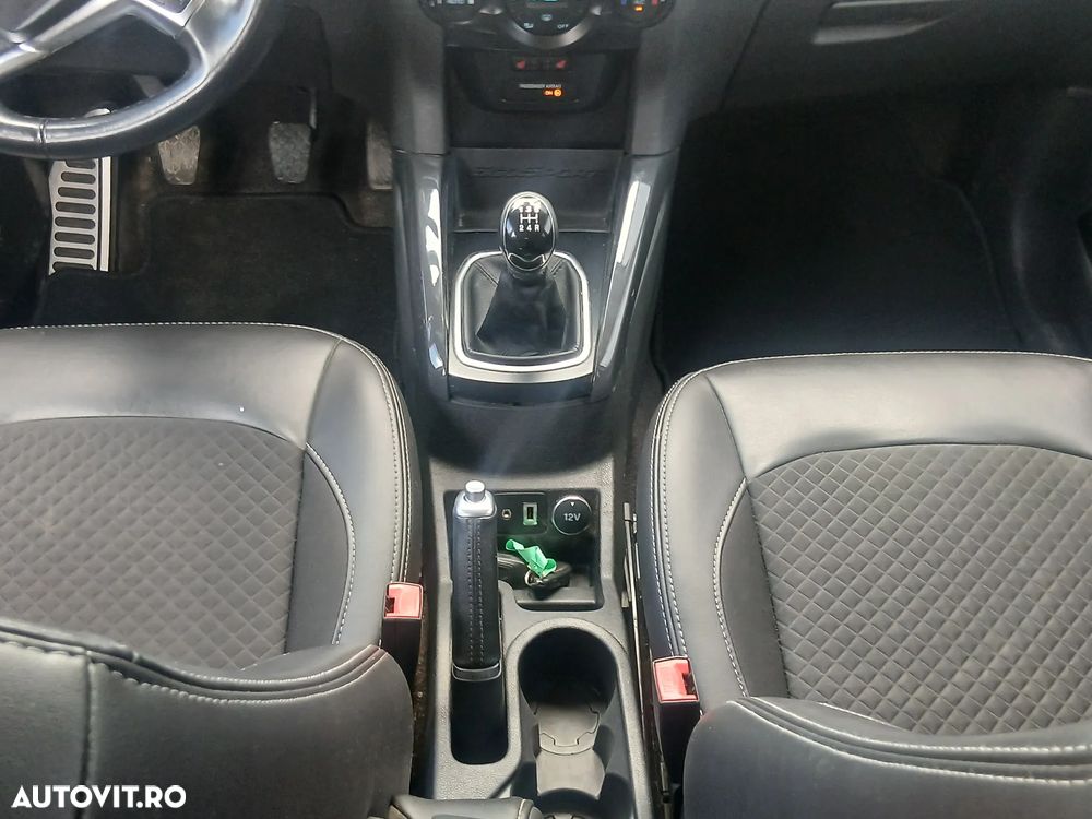 Ford EcoSport - 10