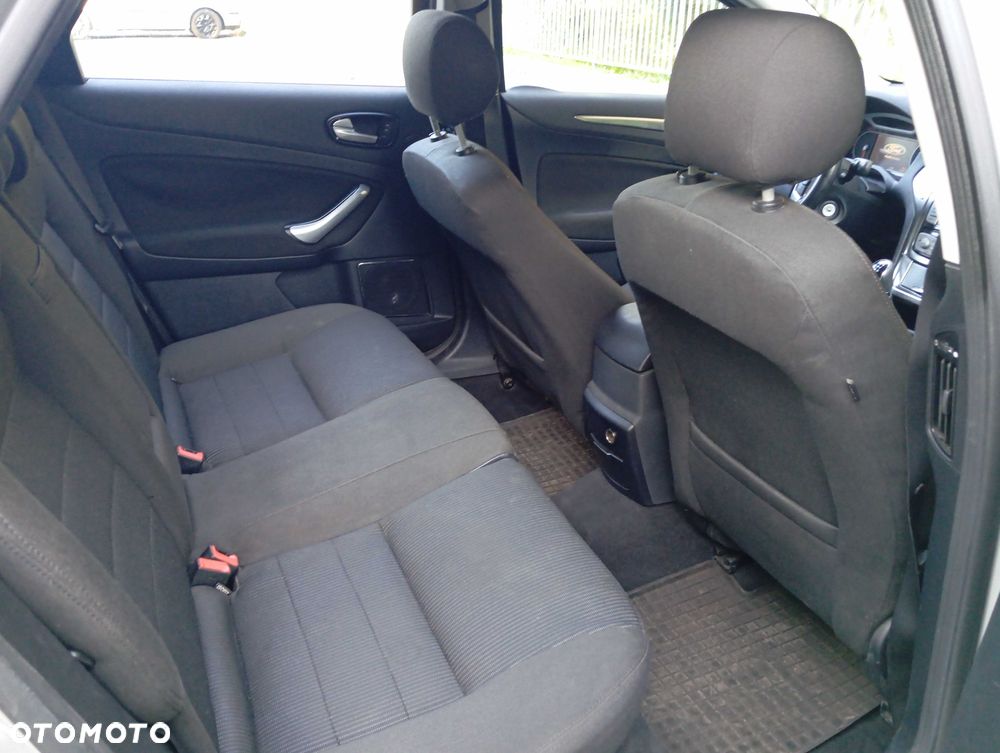 Ford Mondeo - 7
