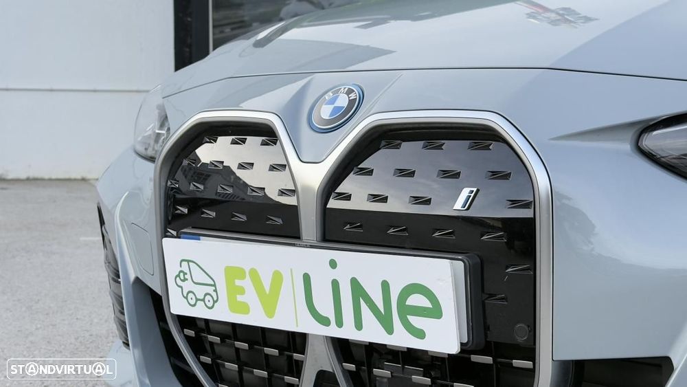 BMW i4 eDrive40 - 11