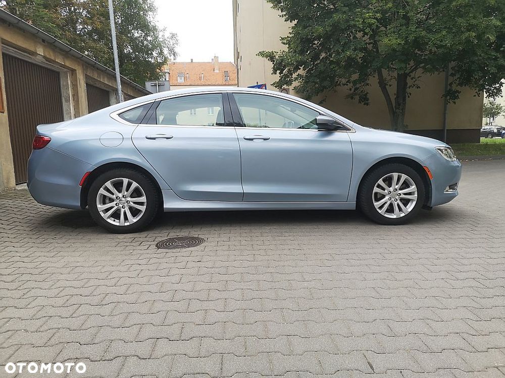 Chrysler 200 - 6
