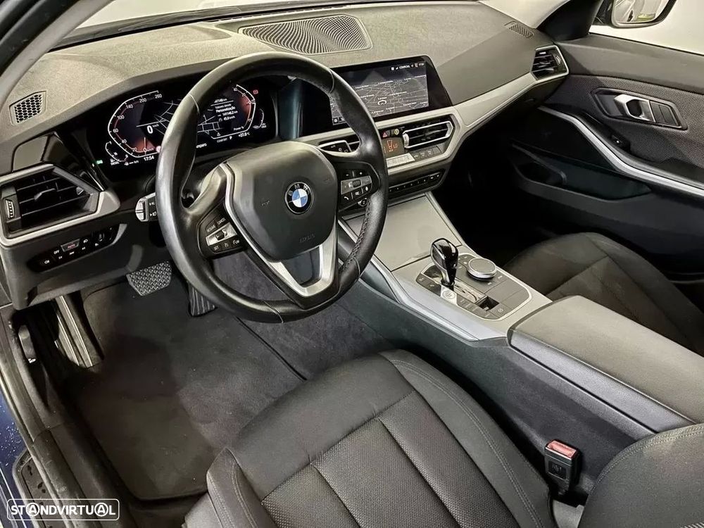 BMW 318 d Auto - 12