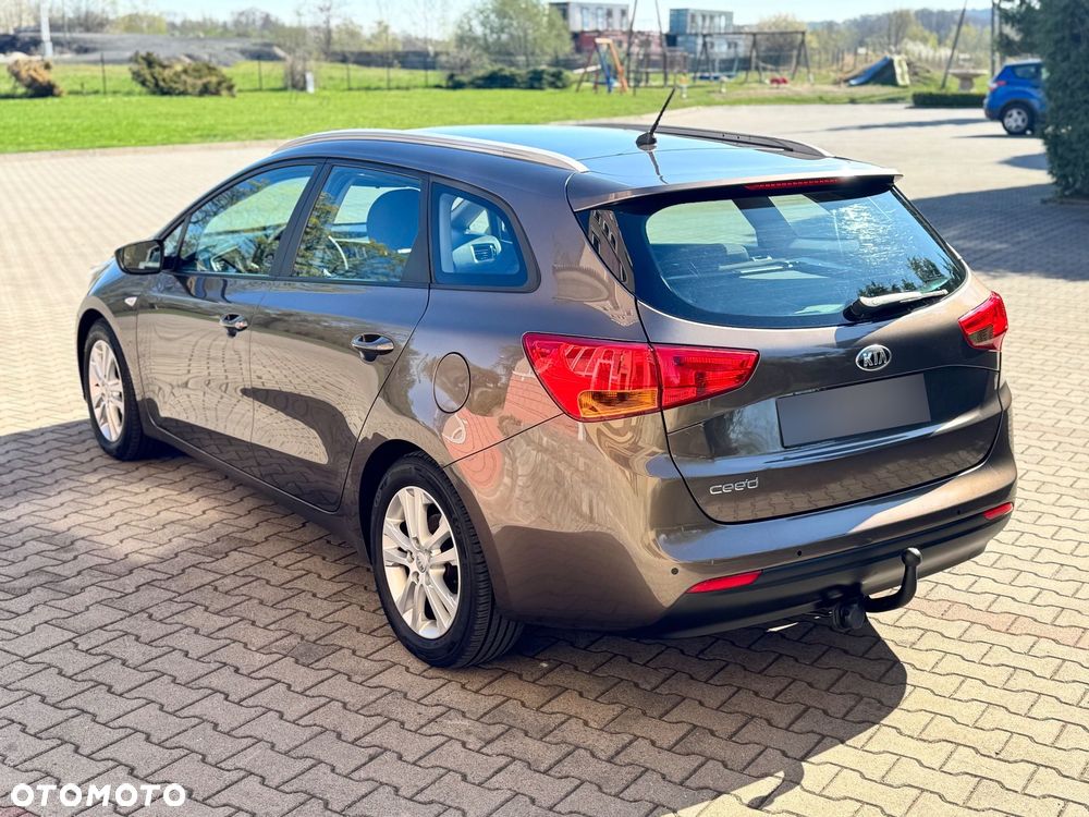 Kia Ceed 1.6 GDI Dream Team Edition - 7