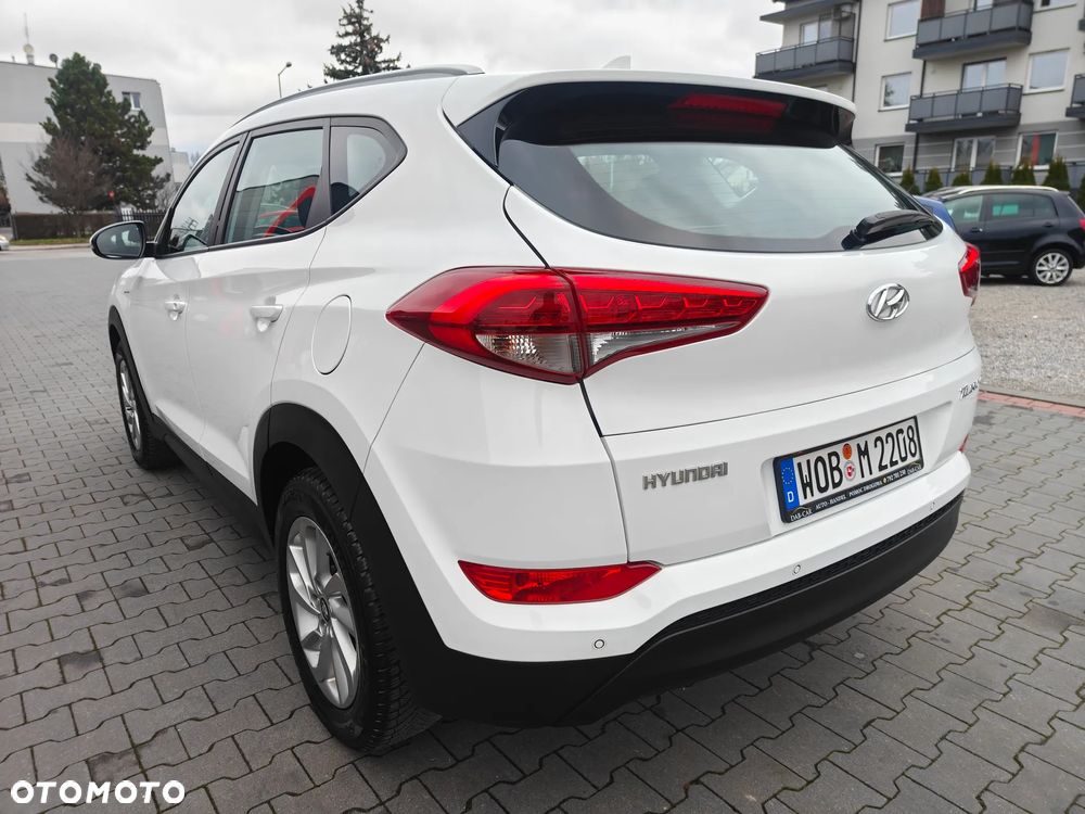 Hyundai Tucson blue 1.7 CRDi 2WD DCT Premium - 12