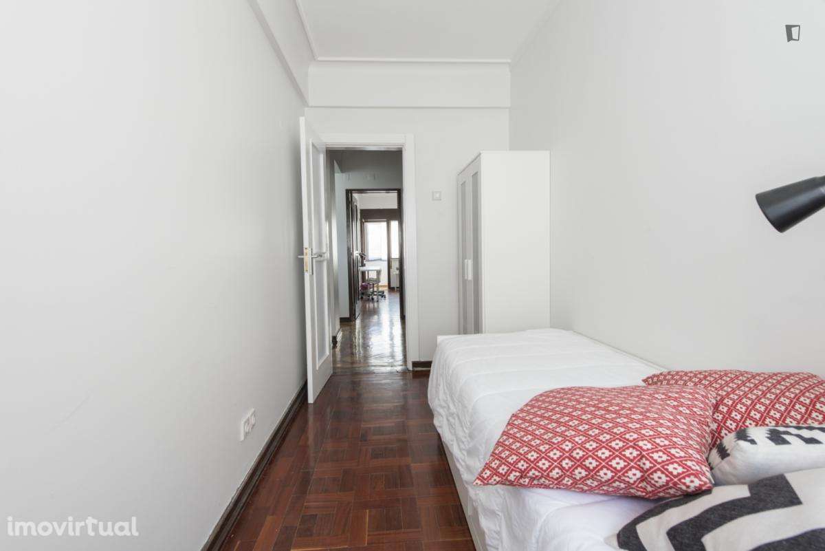 Quarto - localizado em Saldanha Lisbon - Grande imagem: 4/43