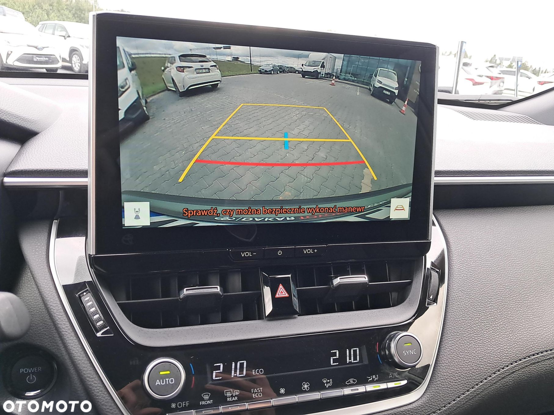 Toyota Corolla Cross 2.0 Hybrid Style - 25