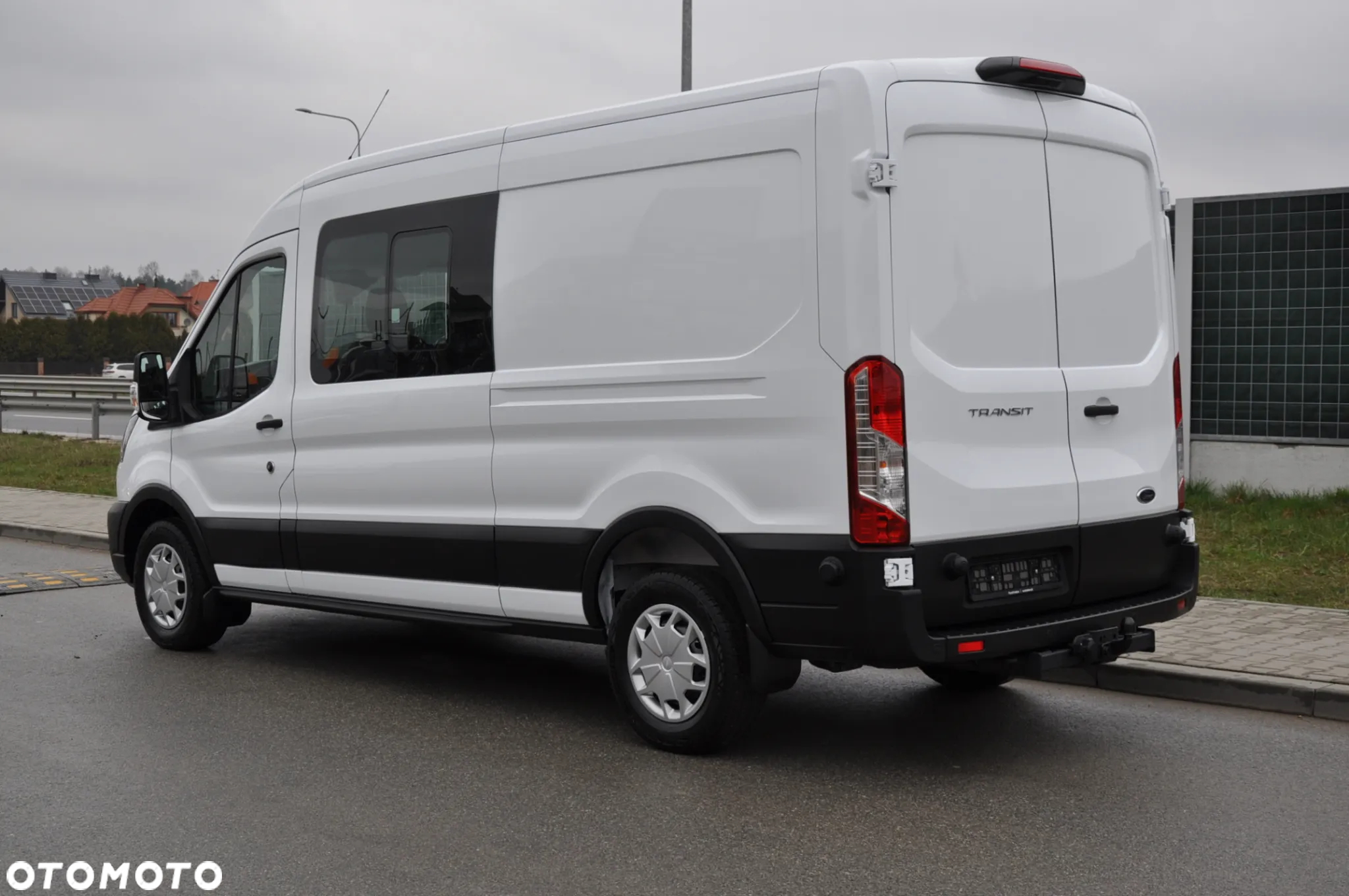 Ford TRANSIT L3H2 DCiV RWD TREND 7os BRYGADOWY FABRYCZNIE NOWY DOSTĘPNY OD RĘKI NA GWARANCJI - 5