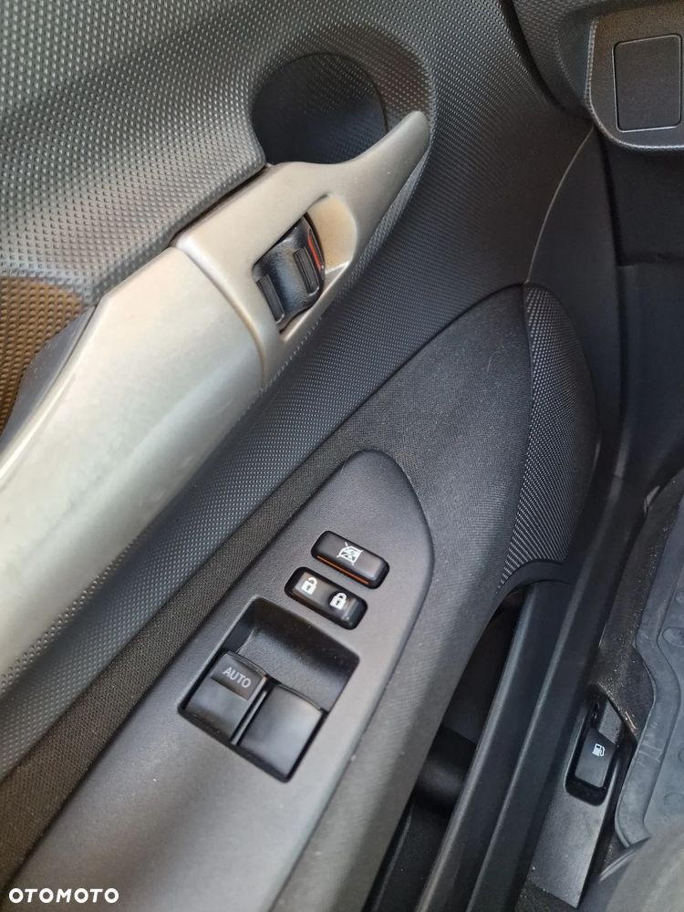 Toyota Auris 1.4 VVT-i Sol - 24