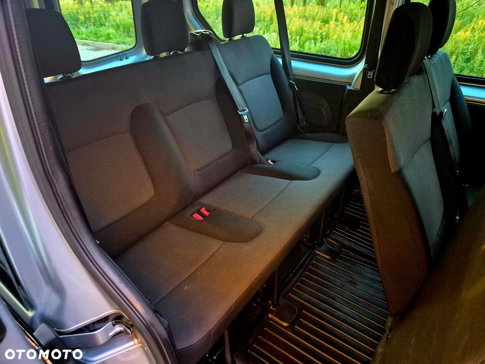 Renault Trafic 2.0 dCi - 13