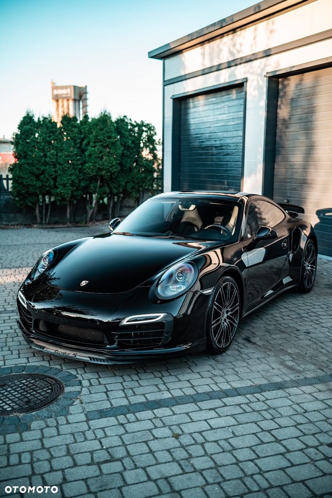 Porsche 911 Turbo - 17