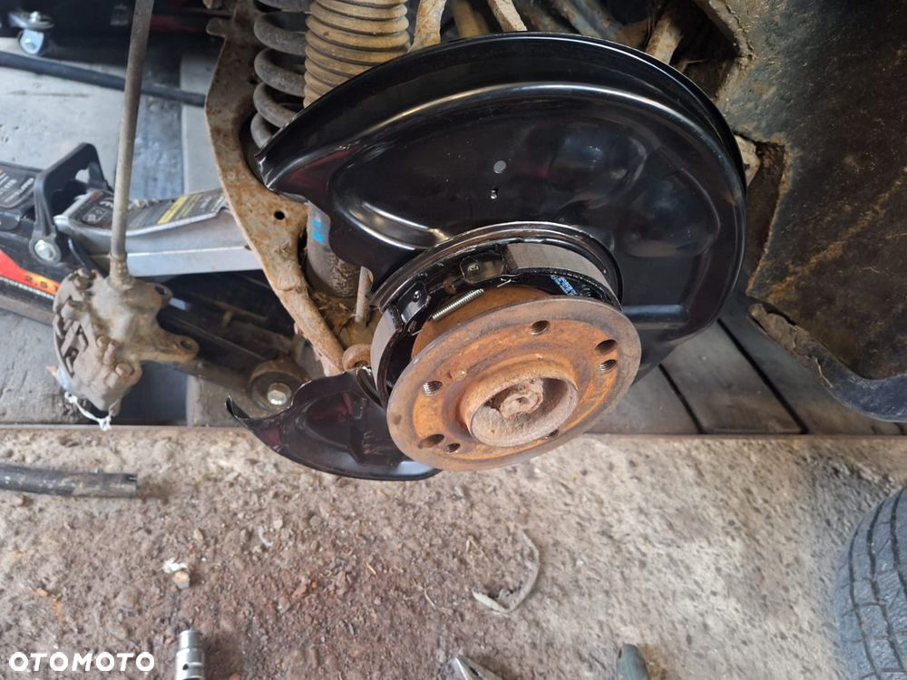 Mercedes-Benz W124 (1984-1993) - 30