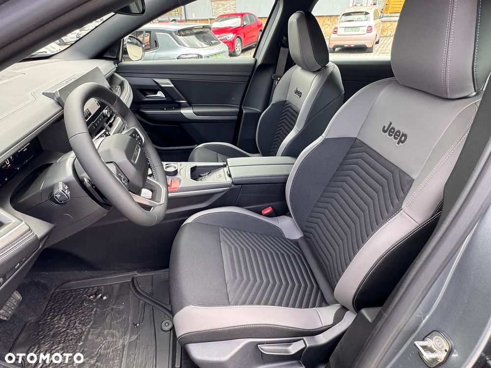 Jeep Compass 73.7kWh Altitude FWD - 6