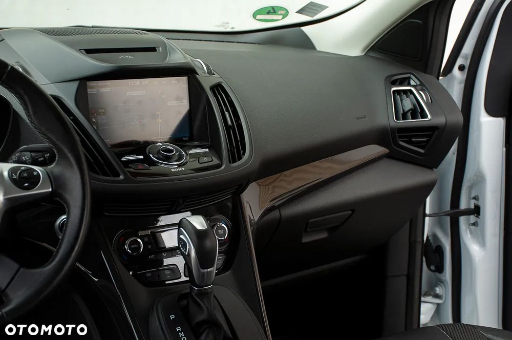 Ford Kuga - 16