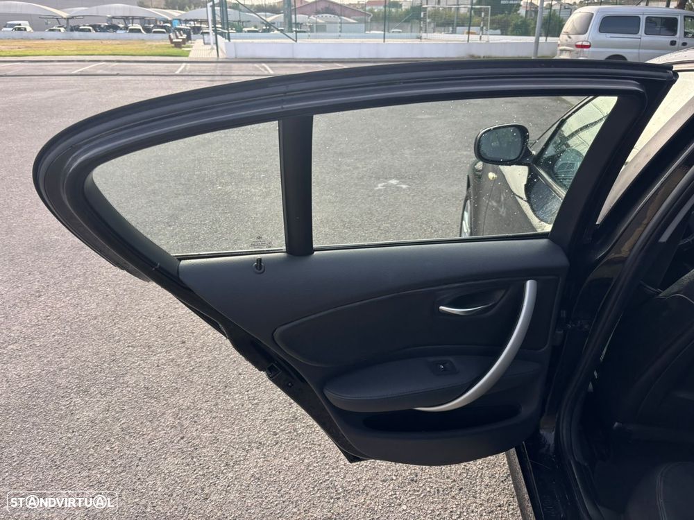 BMW 116 d Urban Line - 35