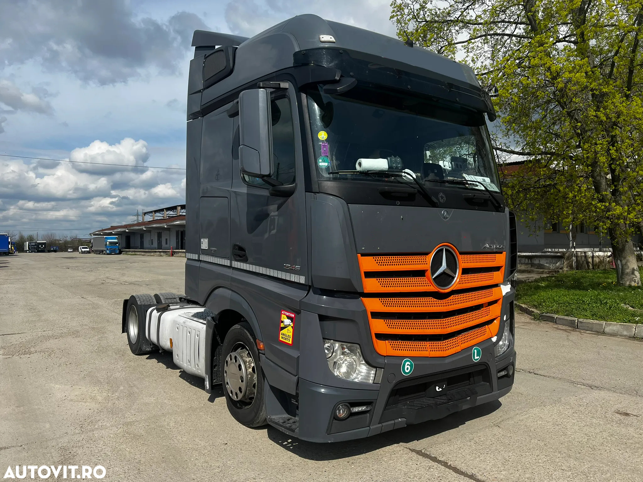 Mercedes-Benz Actros 1845 Mega - 3
