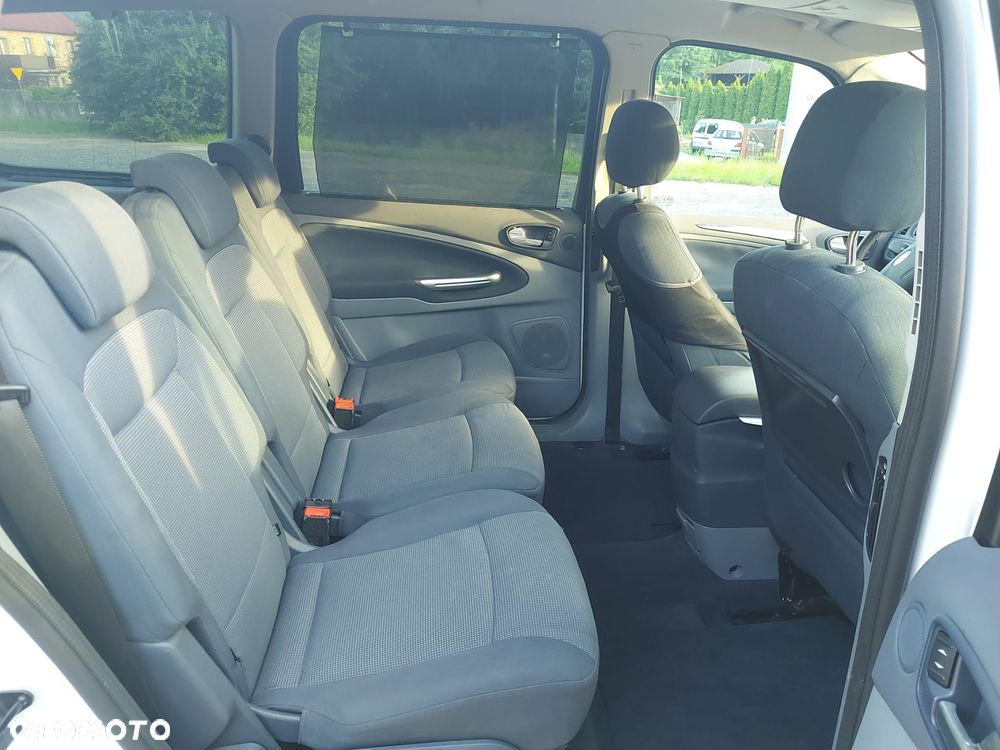 Ford Galaxy - 5