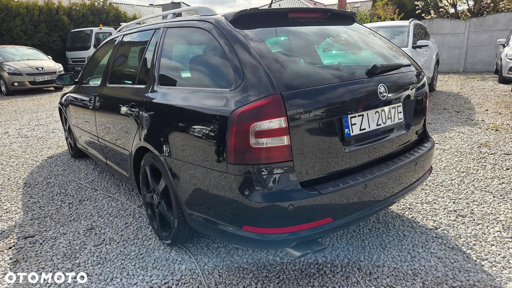Skoda Octavia 2.0 TSI RS - 9