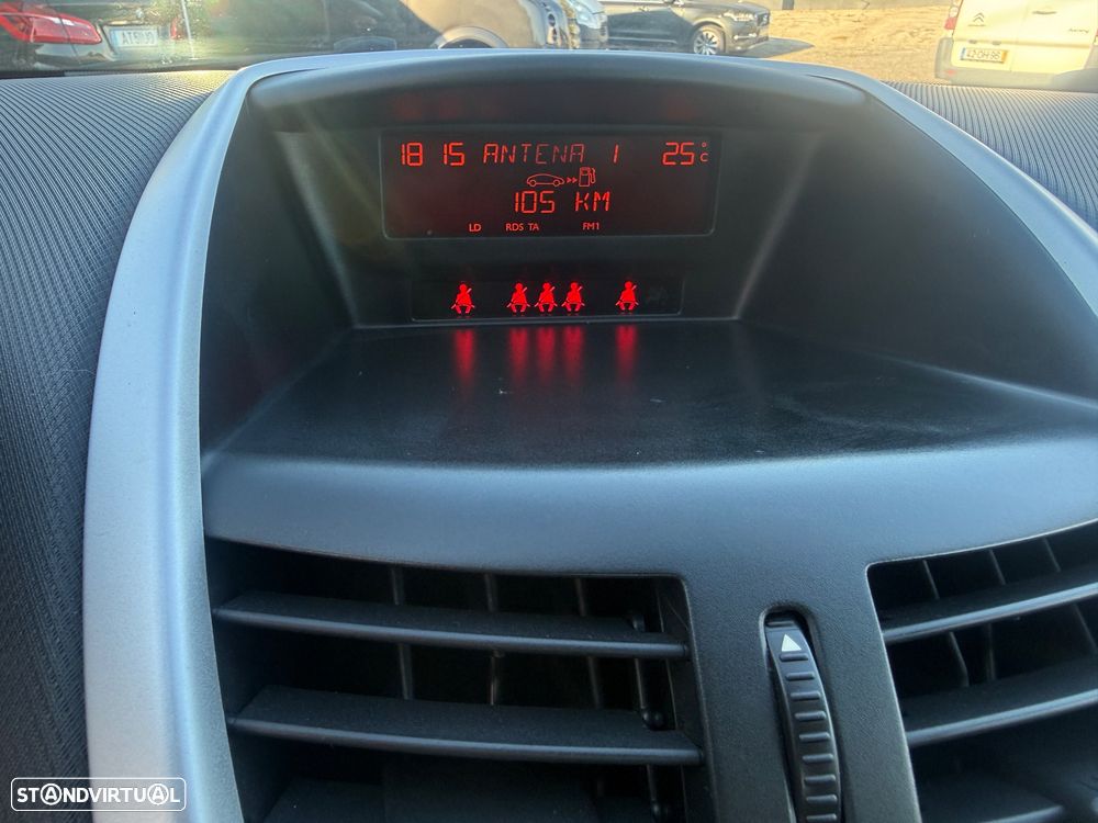 Peugeot 207 SW 1.4 Premium - 16