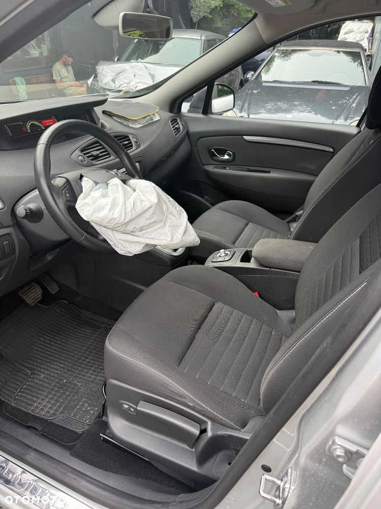 Renault Scenic 1.5 dCi Limited EDC - 6