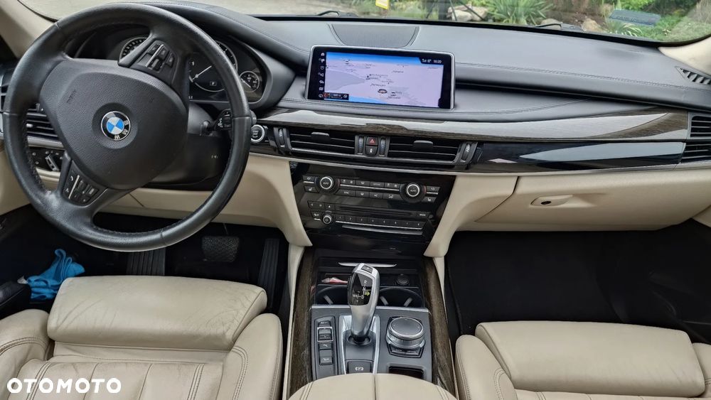 BMW X5 xDrive40d - 8