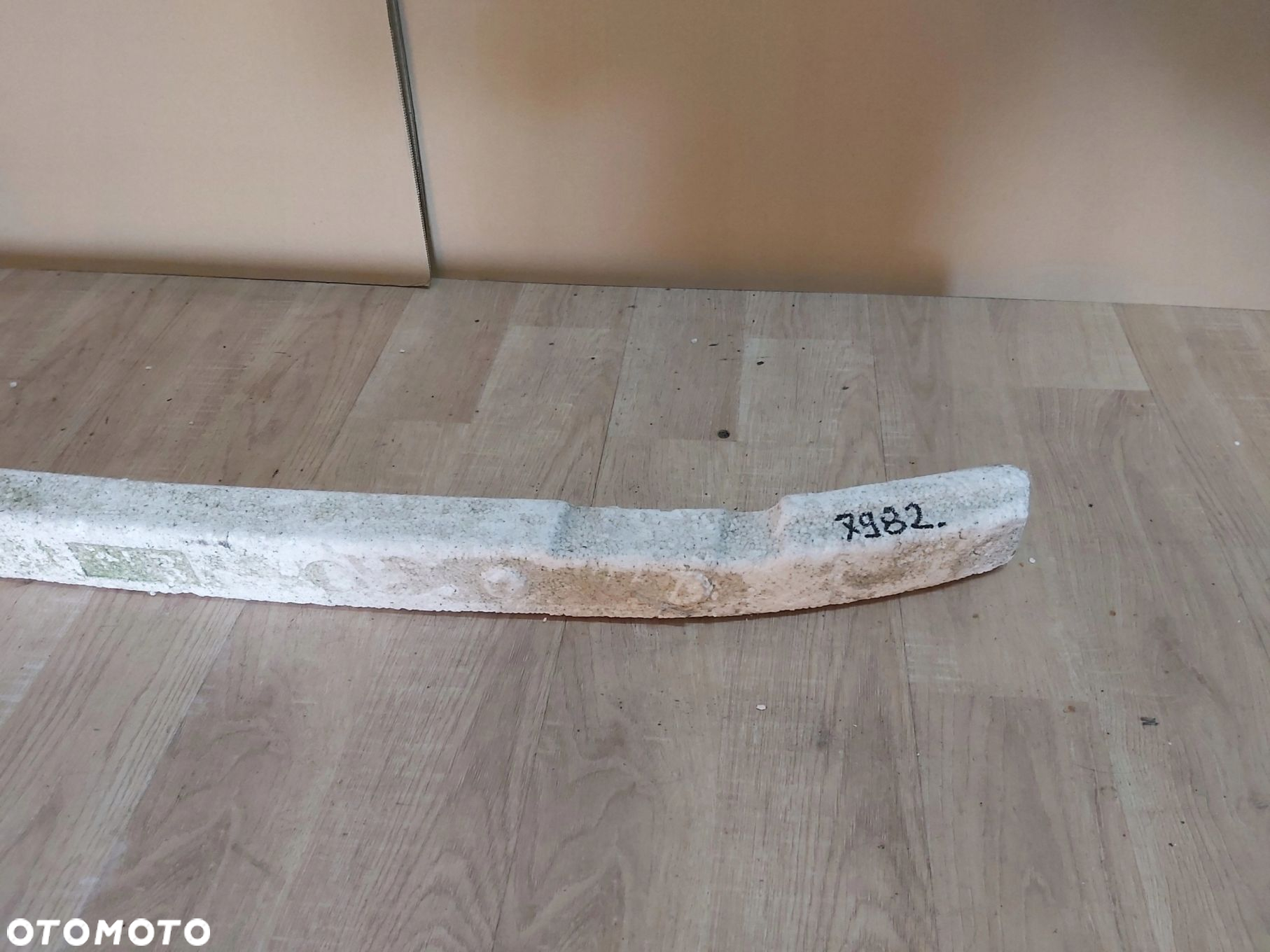 Toyota Auris I absorber zderzaka przód styropian 52611-12180 - 2
