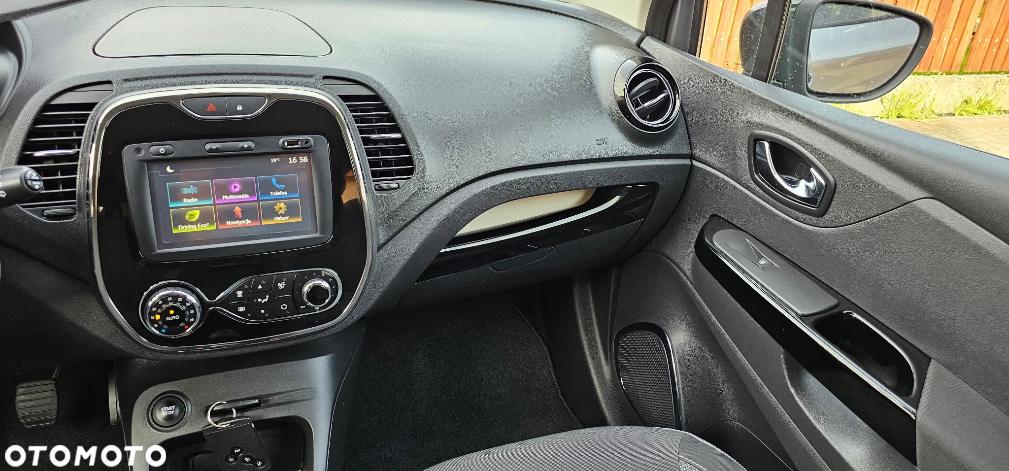 Renault Captur - 10